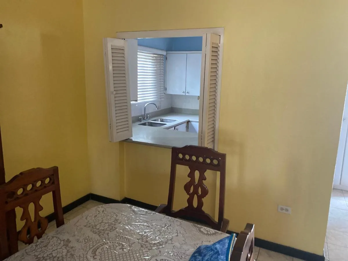 Finest Accommodation Renfrew Place 4-12 Renfrew Rd 2 Bedroom 2 Bat Apt # 15 New Kinston Jamaica Kingston